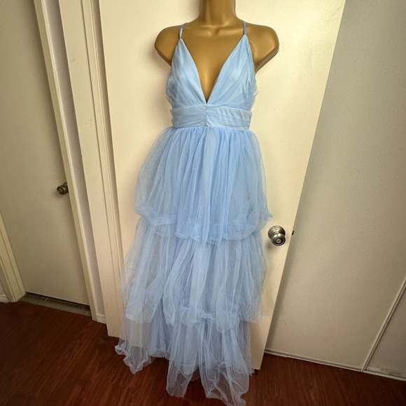 Lulu’s Light Blue Charming Glamour Tulle Sleeveless Tiered Maxi Dress NWOT S - Picture 6 of 15